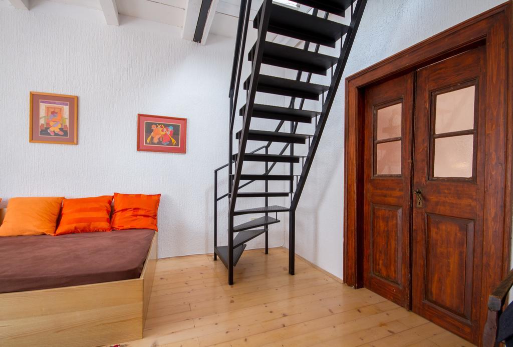 Apartment Vintage By Locap Group Πιράν Εξωτερικό φωτογραφία