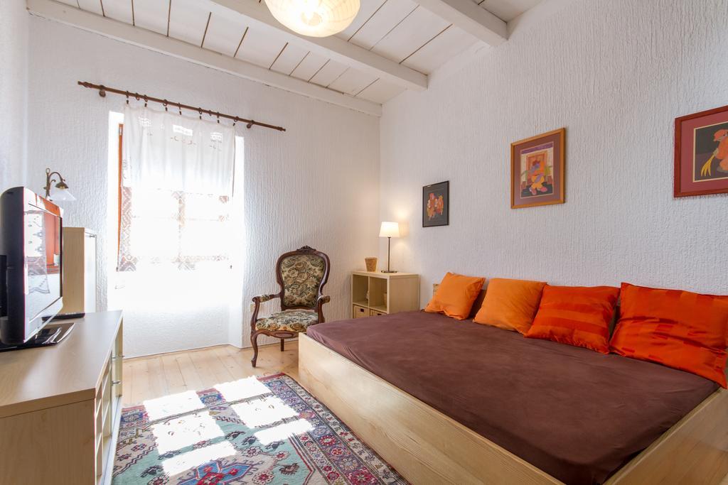 Apartment Vintage By Locap Group Πιράν Εξωτερικό φωτογραφία