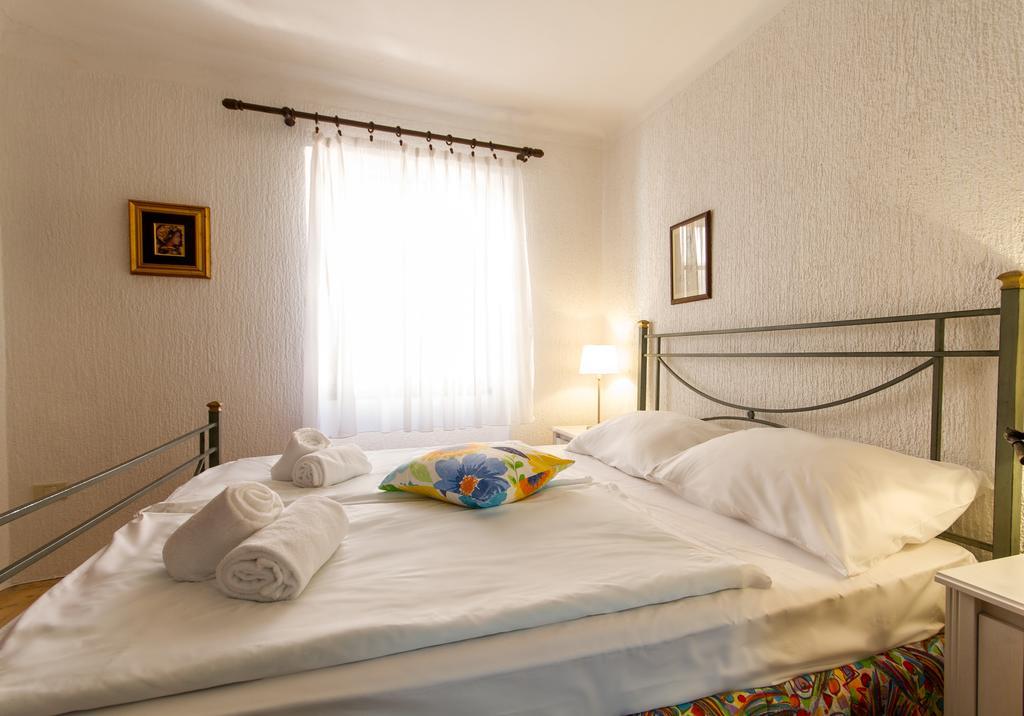 Apartment Vintage By Locap Group Πιράν Εξωτερικό φωτογραφία